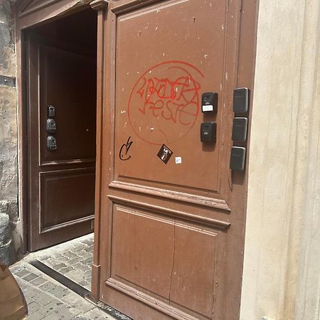 A Private Room In City Center In Pressburg Exterior foto