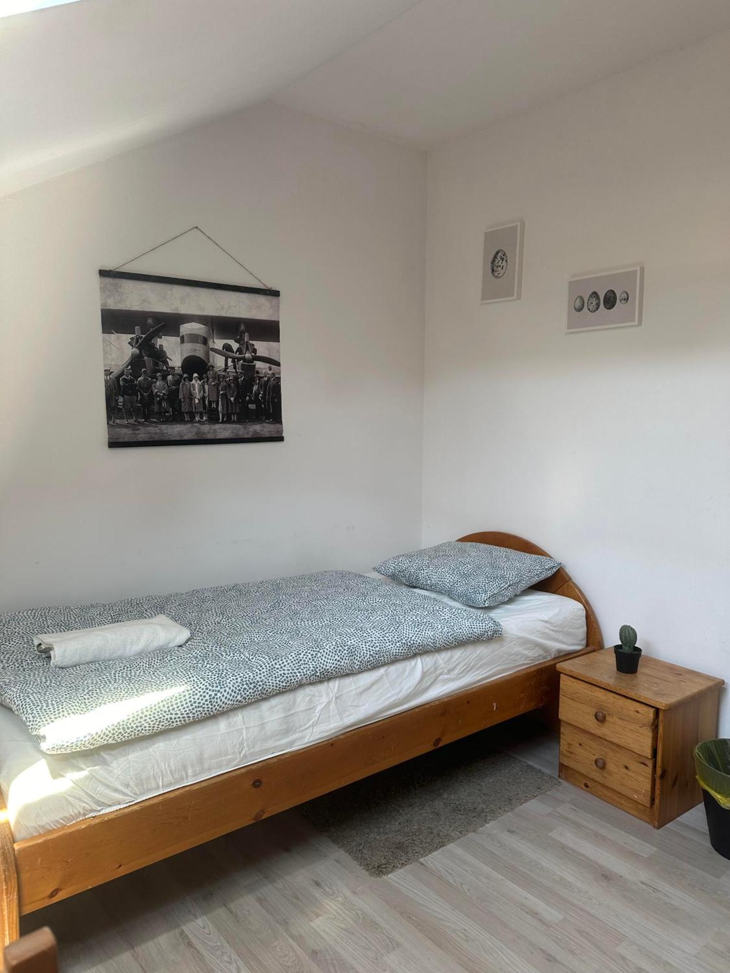 A Private Room In City Center In Pressburg Exterior foto